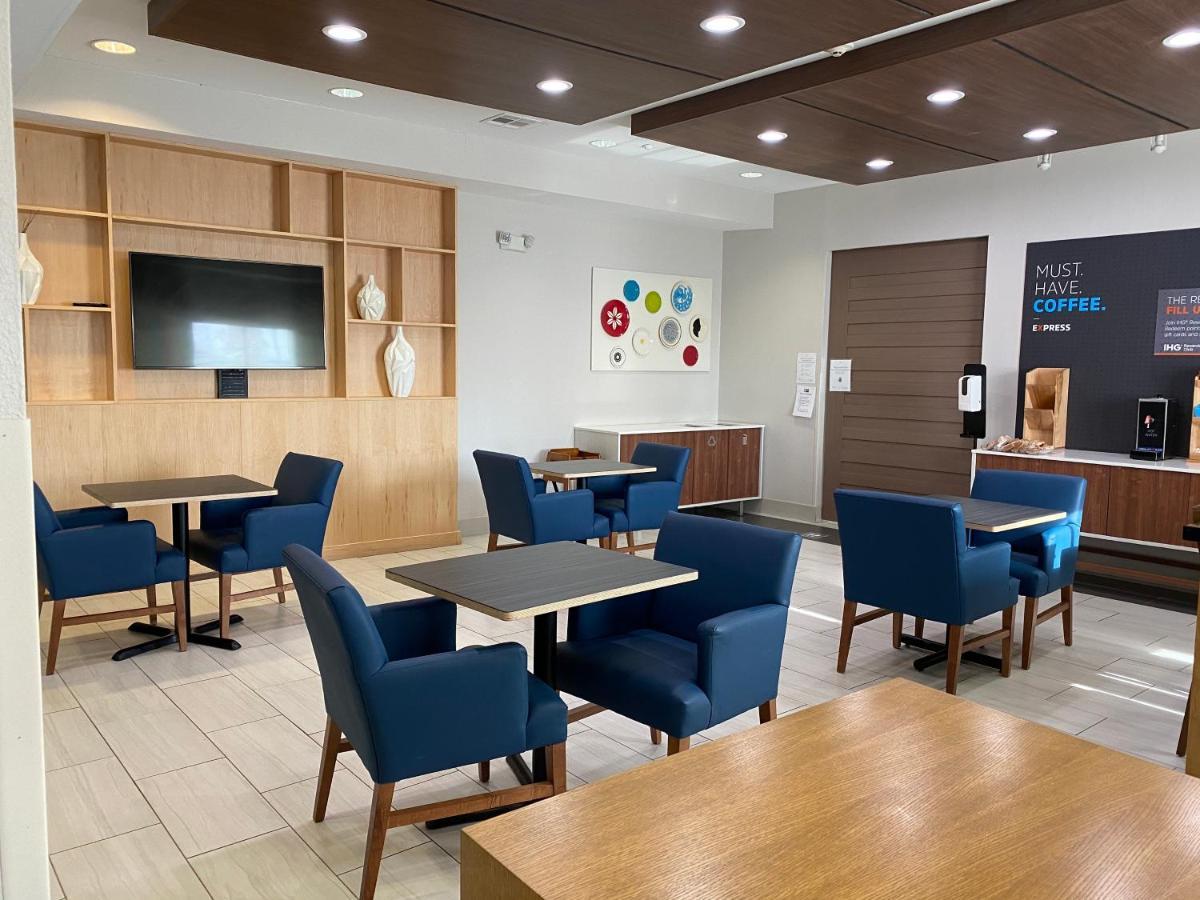 Holiday Inn Express - Eunice By Ihg Bagian luar foto